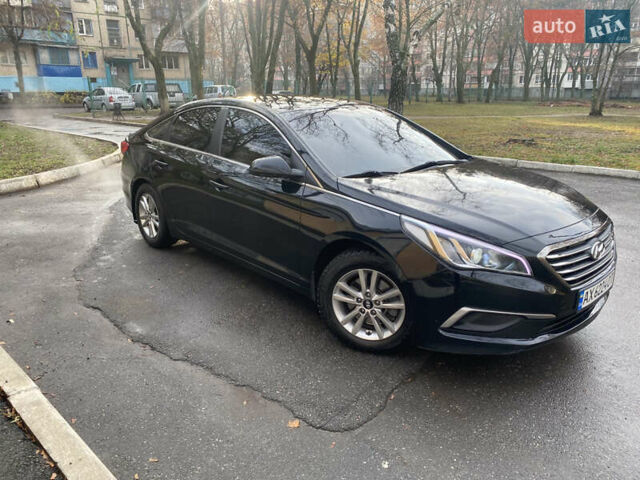 Черный Хендай Соната, объемом двигателя 2.36 л и пробегом 133 тыс. км за 10800 $, фото 4 на Automoto.ua