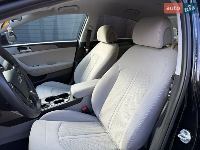 Хендай Соната 2016 в Киеве на Automoto.ua Черный Хендай Соната, объемом двигателя 2.36 л и пробегом 167 тыс. км за 10300 $, фото 21 на Automoto.ua