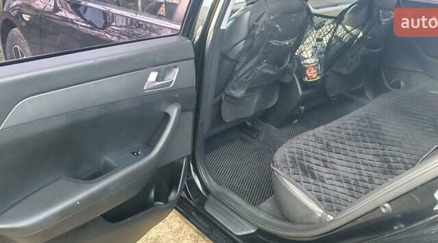 Хендай Соната 2016 в Тростянце на Automoto.ua Черный Хендай Соната, объемом двигателя 2 л и пробегом 220 тыс. км за 12000 $, фото 5 на Automoto.ua