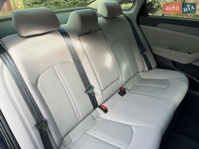 Хендай Соната 2016 в Киеве на Automoto.ua Черный Хендай Соната, объемом двигателя 2.36 л и пробегом 167 тыс. км за 10300 $, фото 32 на Automoto.ua