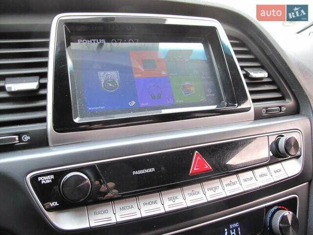 Чорний Хендай Соната, об'ємом двигуна 2 л та пробігом 370 тис. км за 13300 $, фото 65 на Automoto.ua