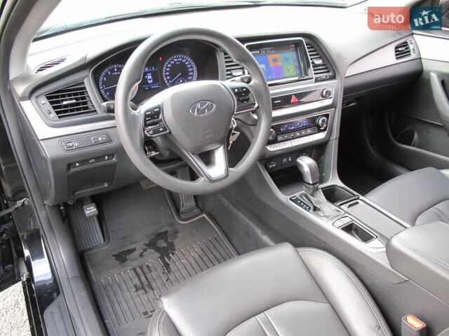 Чорний Хендай Соната, об'ємом двигуна 2 л та пробігом 370 тис. км за 13300 $, фото 22 на Automoto.ua