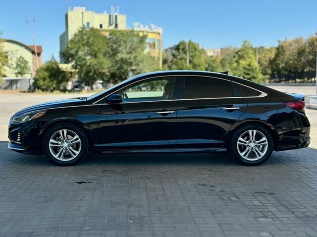 Черный Хендай Соната, объемом двигателя 2.4 л и пробегом 173 тыс. км за 11799 $, фото 3 на Automoto.ua