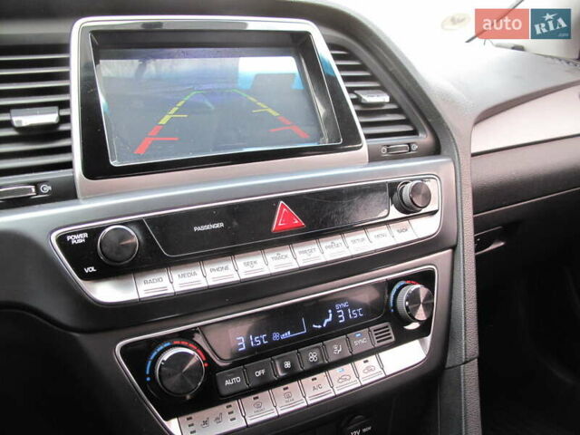 Чорний Хендай Соната, об'ємом двигуна 2 л та пробігом 370 тис. км за 13300 $, фото 77 на Automoto.ua