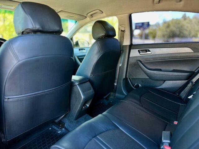 Черный Хендай Соната, объемом двигателя 2.4 л и пробегом 173 тыс. км за 11799 $, фото 10 на Automoto.ua