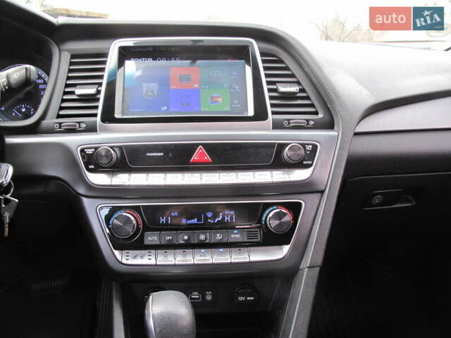 Чорний Хендай Соната, об'ємом двигуна 2 л та пробігом 370 тис. км за 13300 $, фото 33 на Automoto.ua