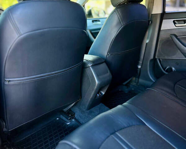 Чорний Хендай Соната, об'ємом двигуна 2.4 л та пробігом 173 тис. км за 11899 $, фото 13 на Automoto.ua