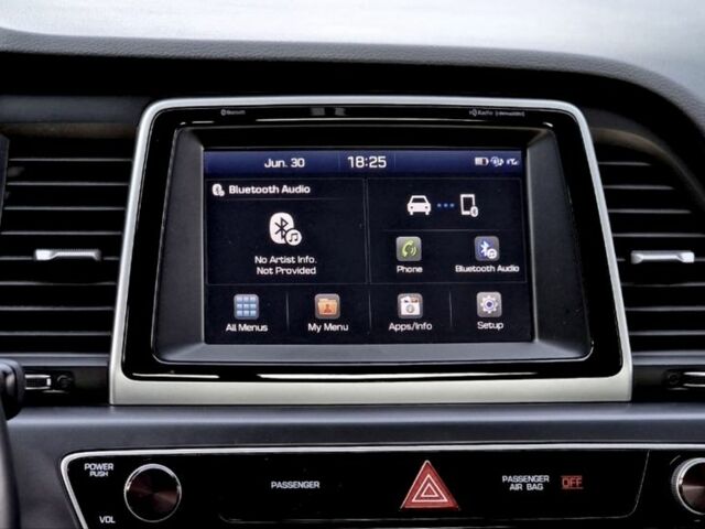 Черный Хендай Соната, объемом двигателя 0 л и пробегом 80 тыс. км за 12500 $, фото 5 на Automoto.ua