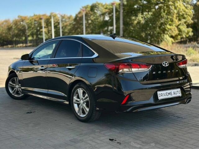 Черный Хендай Соната, объемом двигателя 2.4 л и пробегом 173 тыс. км за 11799 $, фото 6 на Automoto.ua