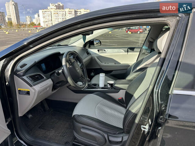 Черный Хендай Соната, объемом двигателя 2.36 л и пробегом 132 тыс. км за 12500 $, фото 15 на Automoto.ua