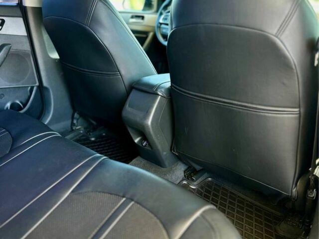 Черный Хендай Соната, объемом двигателя 2.4 л и пробегом 173 тыс. км за 11799 $, фото 14 на Automoto.ua