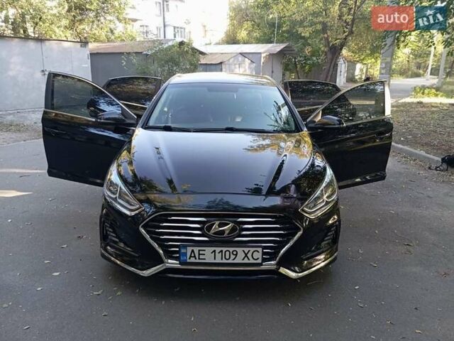 Чорний Хендай Соната, об'ємом двигуна 2.36 л та пробігом 103 тис. км за 12100 $, фото 6 на Automoto.ua