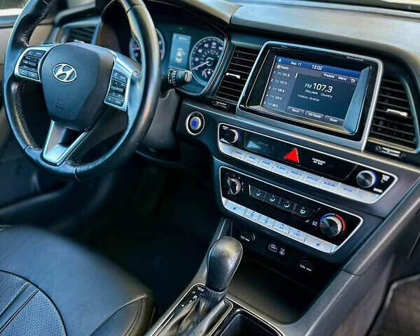 Чорний Хендай Соната, об'ємом двигуна 2.4 л та пробігом 173 тис. км за 11899 $, фото 21 на Automoto.ua