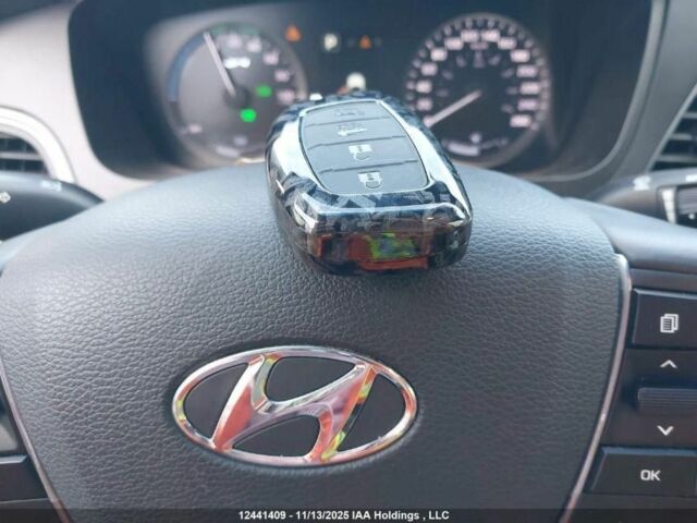 Черный Хендай Соната, объемом двигателя 2 л и пробегом 83 тыс. км за 8500 $, фото 6 на Automoto.ua