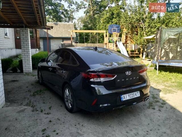 Чорний Хендай Соната, об'ємом двигуна 2.36 л та пробігом 90 тис. км за 12500 $, фото 2 на Automoto.ua