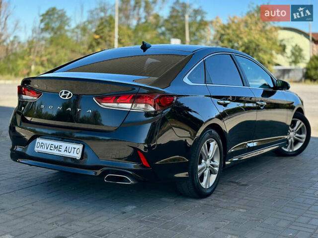 Чорний Хендай Соната, об'ємом двигуна 2.4 л та пробігом 173 тис. км за 11899 $, фото 4 на Automoto.ua