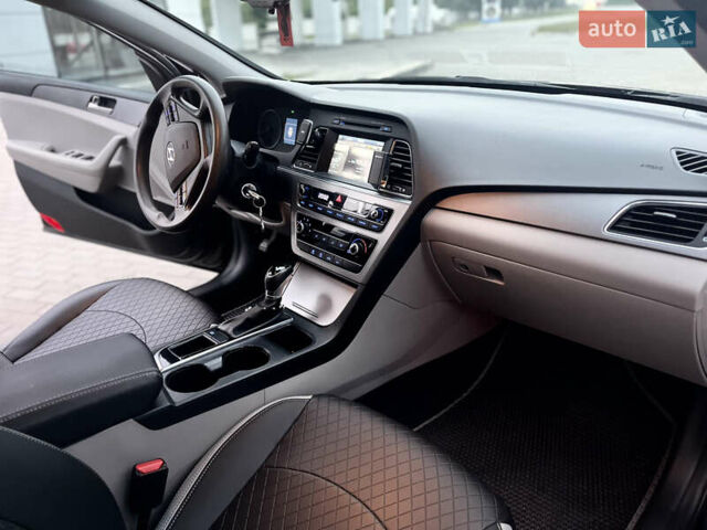 Черный Хендай Соната, объемом двигателя 2.36 л и пробегом 81 тыс. км за 12500 $, фото 15 на Automoto.ua