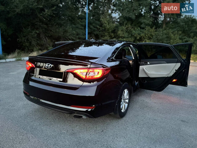 Черный Хендай Соната, объемом двигателя 2.36 л и пробегом 81 тыс. км за 12500 $, фото 6 на Automoto.ua