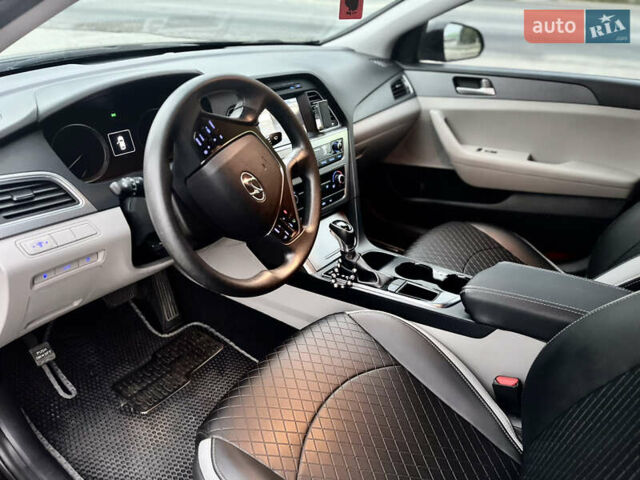 Черный Хендай Соната, объемом двигателя 2.36 л и пробегом 81 тыс. км за 12500 $, фото 14 на Automoto.ua