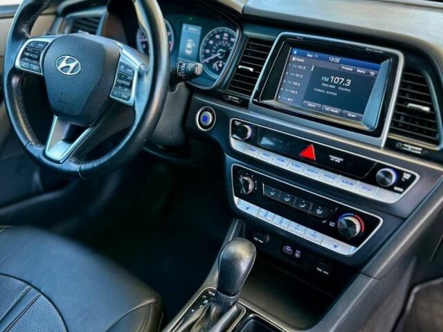 Черный Хендай Соната, объемом двигателя 2.4 л и пробегом 173 тыс. км за 11799 $, фото 15 на Automoto.ua