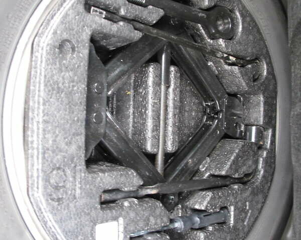 Чорний Хендай Соната, об'ємом двигуна 2 л та пробігом 370 тис. км за 13300 $, фото 35 на Automoto.ua