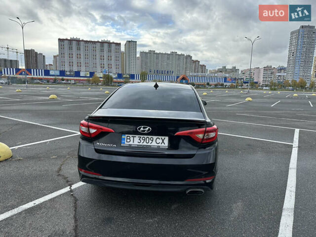 Черный Хендай Соната, объемом двигателя 2.36 л и пробегом 132 тыс. км за 12500 $, фото 6 на Automoto.ua