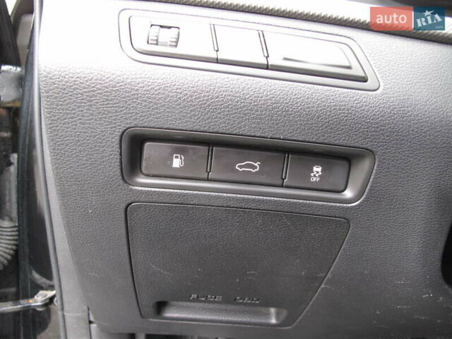 Чорний Хендай Соната, об'ємом двигуна 2 л та пробігом 370 тис. км за 13300 $, фото 53 на Automoto.ua