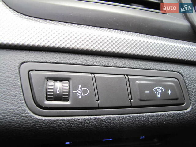 Чорний Хендай Соната, об'ємом двигуна 2 л та пробігом 370 тис. км за 13300 $, фото 51 на Automoto.ua