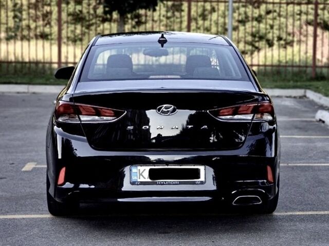 Черный Хендай Соната, объемом двигателя 0 л и пробегом 80 тыс. км за 12500 $, фото 2 на Automoto.ua