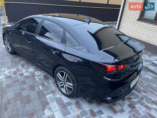 Чорний Хендай Соната, об'ємом двигуна 2 л та пробігом 240 тис. км за 14500 $, фото 2 на Automoto.ua