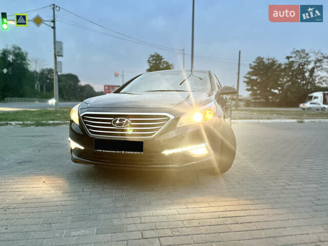 Черный Хендай Соната, объемом двигателя 2.36 л и пробегом 81 тыс. км за 12500 $, фото 2 на Automoto.ua