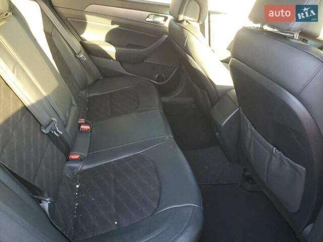 Черный Хендай Соната, объемом двигателя 2 л и пробегом 150 тыс. км за 6000 $, фото 9 на Automoto.ua