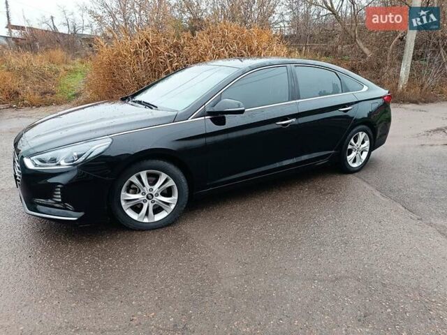 Черный Хендай Соната, объемом двигателя 2.36 л и пробегом 70 тыс. км за 11700 $, фото 2 на Automoto.ua