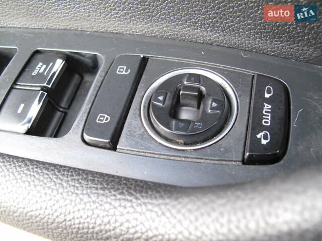 Чорний Хендай Соната, об'ємом двигуна 2 л та пробігом 370 тис. км за 13300 $, фото 17 на Automoto.ua