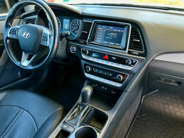 Черный Хендай Соната, объемом двигателя 2.4 л и пробегом 173 тыс. км за 11799 $, фото 16 на Automoto.ua