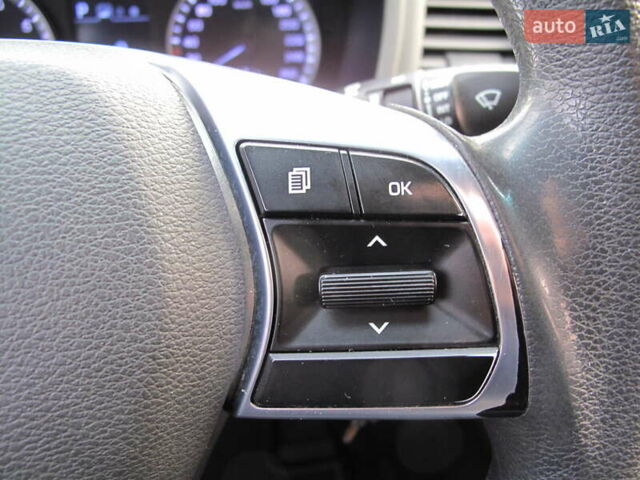 Чорний Хендай Соната, об'ємом двигуна 2 л та пробігом 370 тис. км за 13300 $, фото 59 на Automoto.ua