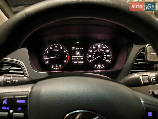 Черный Хендай Соната, объемом двигателя 2.36 л и пробегом 81 тыс. км за 12500 $, фото 19 на Automoto.ua