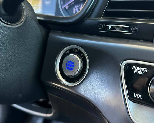 Чорний Хендай Соната, об'ємом двигуна 2.4 л та пробігом 173 тис. км за 11899 $, фото 35 на Automoto.ua