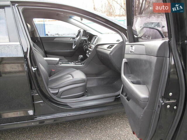 Чорний Хендай Соната, об'ємом двигуна 2 л та пробігом 370 тис. км за 13300 $, фото 38 на Automoto.ua