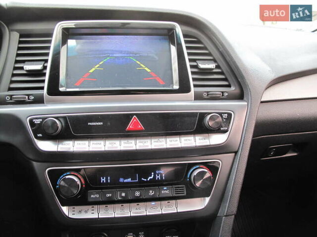 Чорний Хендай Соната, об'ємом двигуна 2 л та пробігом 370 тис. км за 13300 $, фото 64 на Automoto.ua