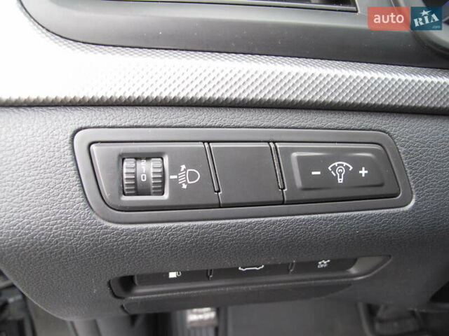 Чорний Хендай Соната, об'ємом двигуна 2 л та пробігом 370 тис. км за 13300 $, фото 54 на Automoto.ua