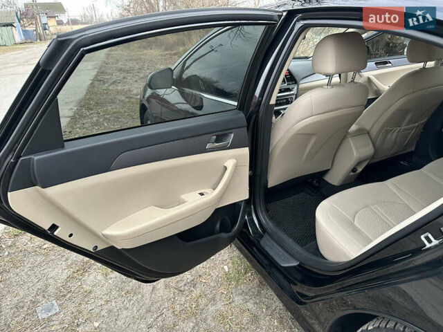 Черный Хендай Соната, объемом двигателя 2.4 л и пробегом 175 тыс. км за 11700 $, фото 20 на Automoto.ua