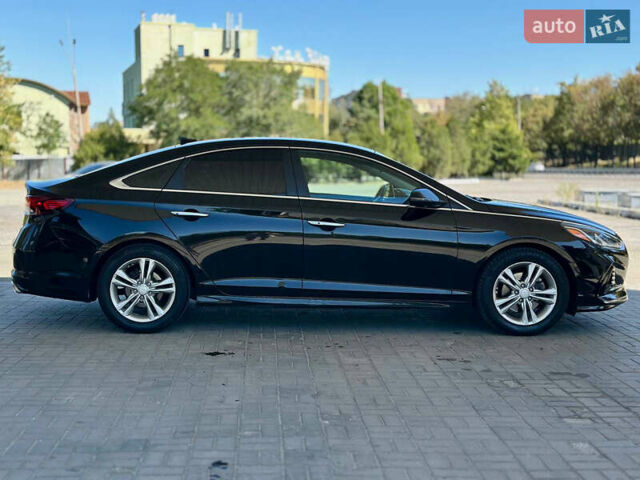 Чорний Хендай Соната, об'ємом двигуна 2.4 л та пробігом 173 тис. км за 11899 $, фото 7 на Automoto.ua