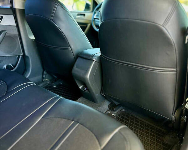 Чорний Хендай Соната, об'ємом двигуна 2.4 л та пробігом 173 тис. км за 11899 $, фото 20 на Automoto.ua