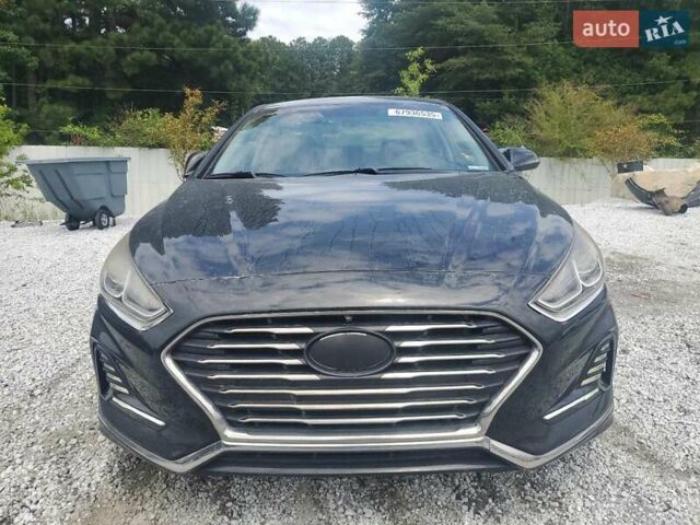 Хендай Соната 2017 у Тернополі на Automoto.ua Чорний Хендай Соната, об'ємом двигуна 2.4 л та пробігом 126 тис. км за 2300 $, фото 1 на Automoto.ua