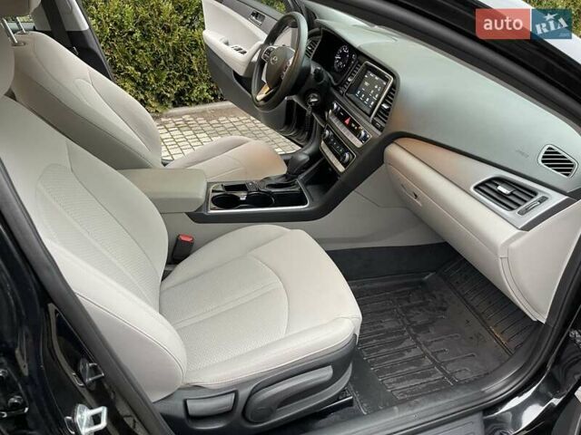 Черный Хендай Соната, объемом двигателя 2.4 л и пробегом 47 тыс. км за 14200 $, фото 20 на Automoto.ua