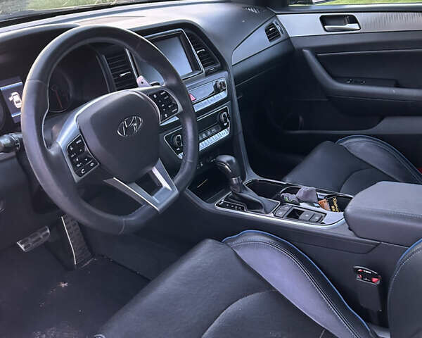 Чорний Хендай Соната, об'ємом двигуна 2 л та пробігом 102 тис. км за 14800 $, фото 11 на Automoto.ua