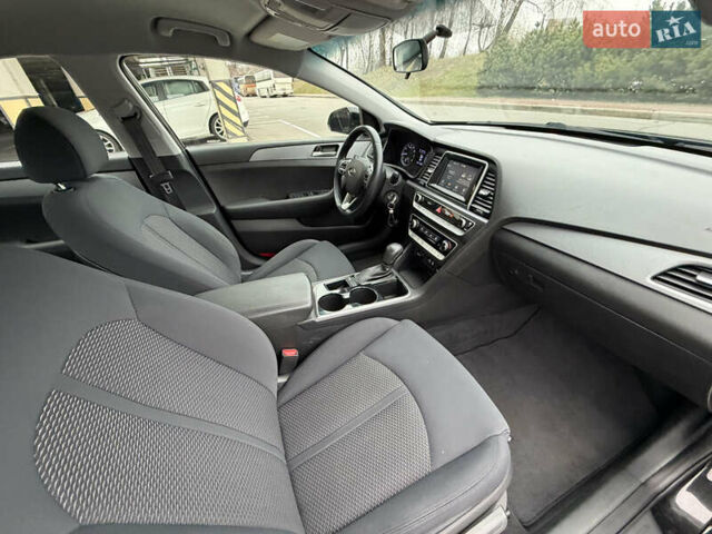 Чорний Хендай Соната, об'ємом двигуна 2.36 л та пробігом 104 тис. км за 12999 $, фото 32 на Automoto.ua