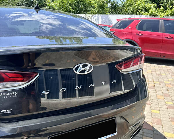 Чорний Хендай Соната, об'ємом двигуна 2.4 л та пробігом 154 тис. км за 11500 $, фото 1 на Automoto.ua