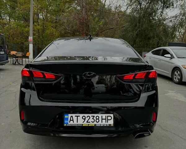 Черный Хендай Соната, объемом двигателя 2.36 л и пробегом 185 тыс. км за 12300 $, фото 3 на Automoto.ua